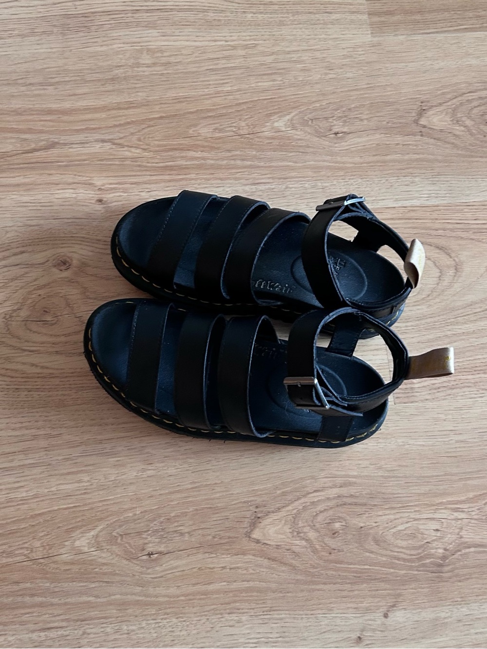 Sr. Marten’s Women’s Black Sandals - Classic Casual Design